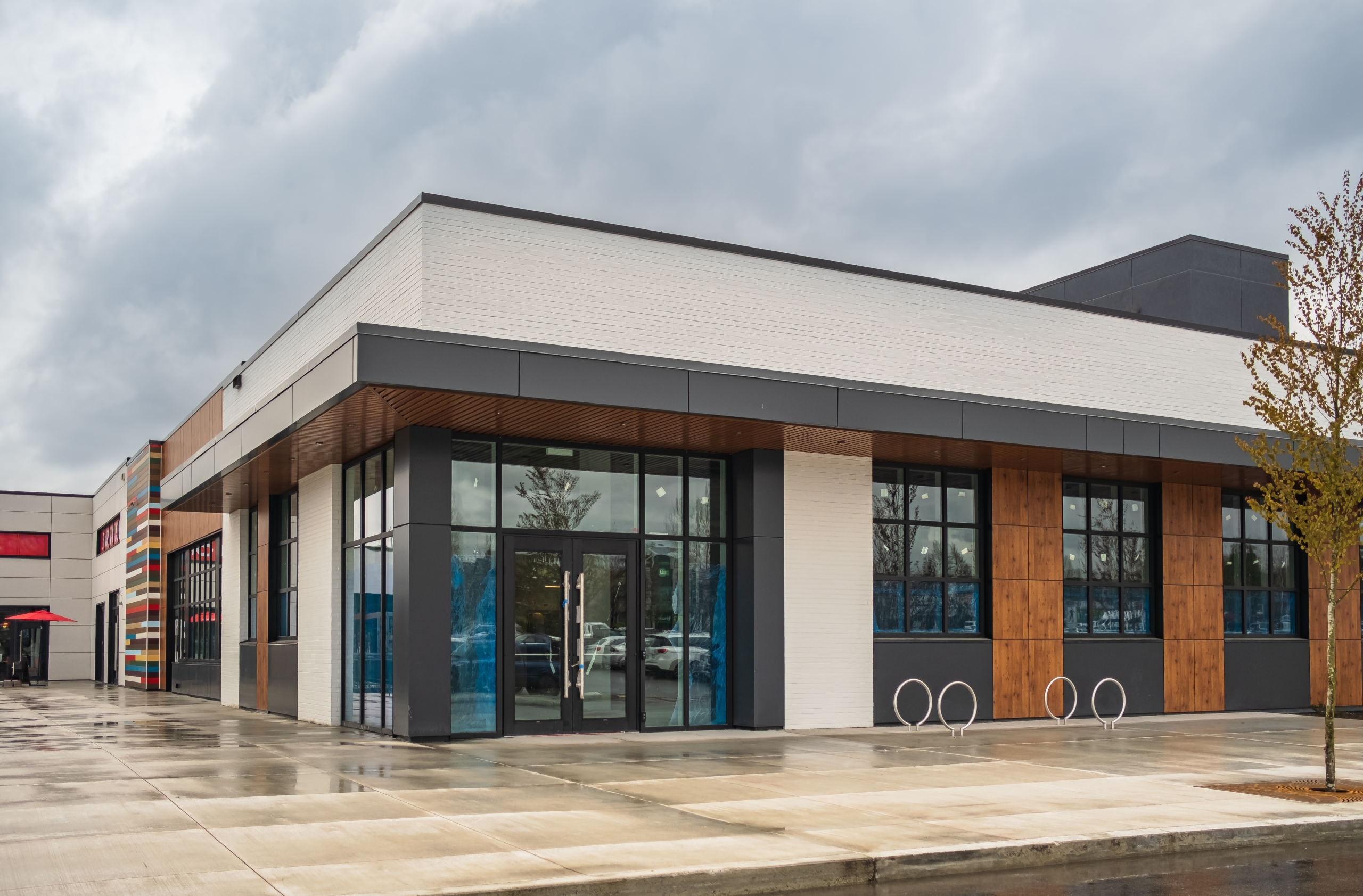 Retail building storefront